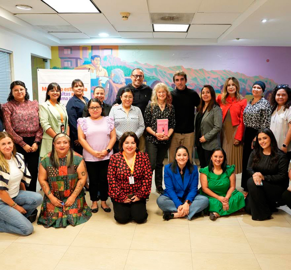 Participantes de feelink us reunidos en comunidad